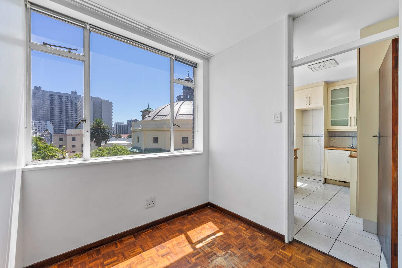 2 Bedroom Property for Sale in Cape Town City Centre Western Cape